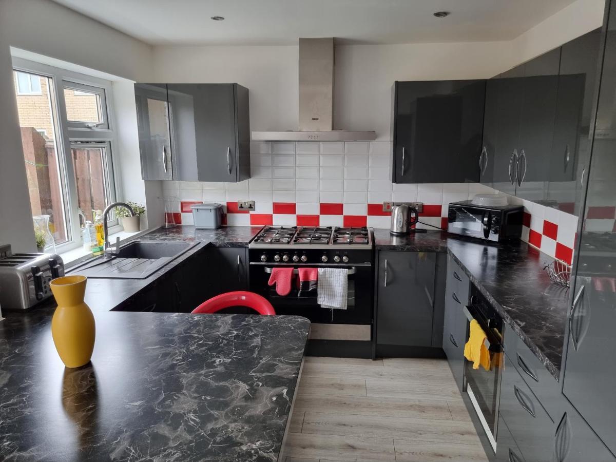 Spacious House In Central Manchester Exteriör bild