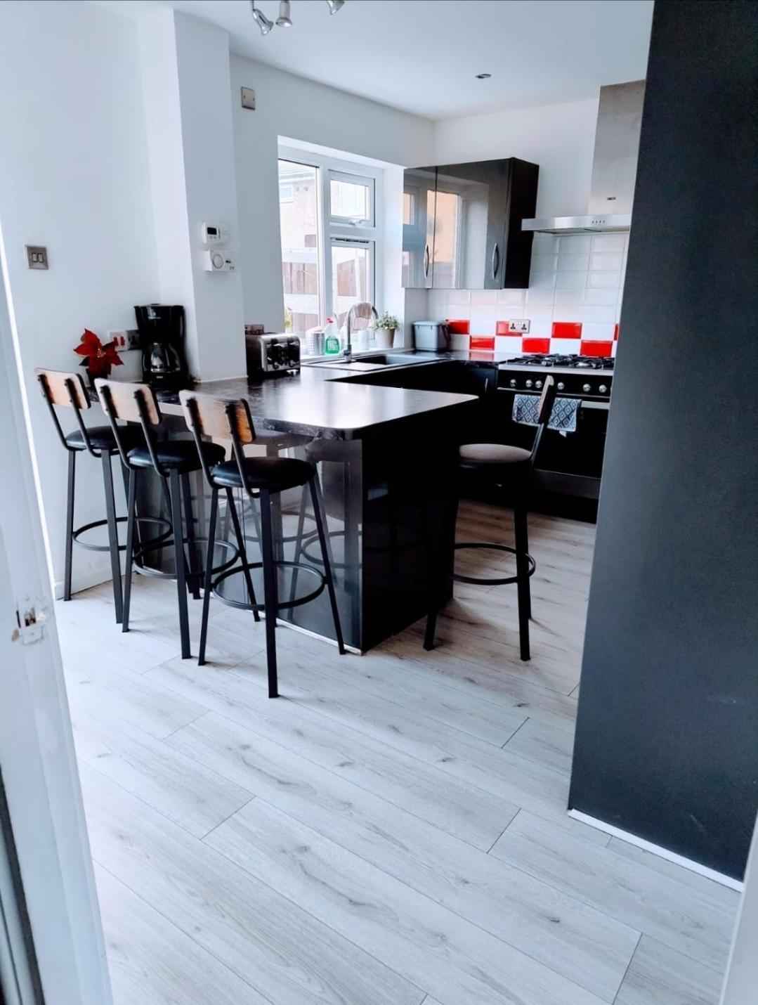 Spacious House In Central Manchester Exteriör bild